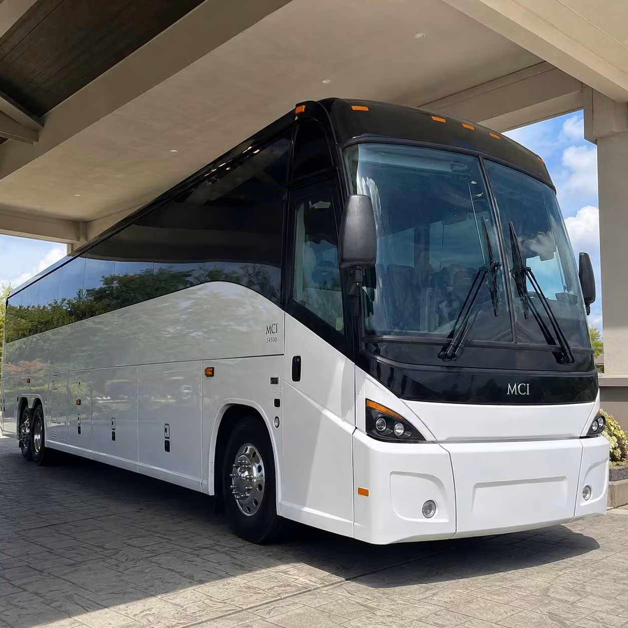 corporate shuttle services for hayward s industrial and research corridors